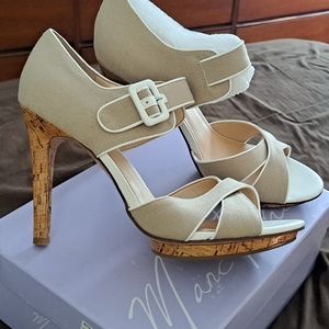 Taupe heels new with Tags size 11